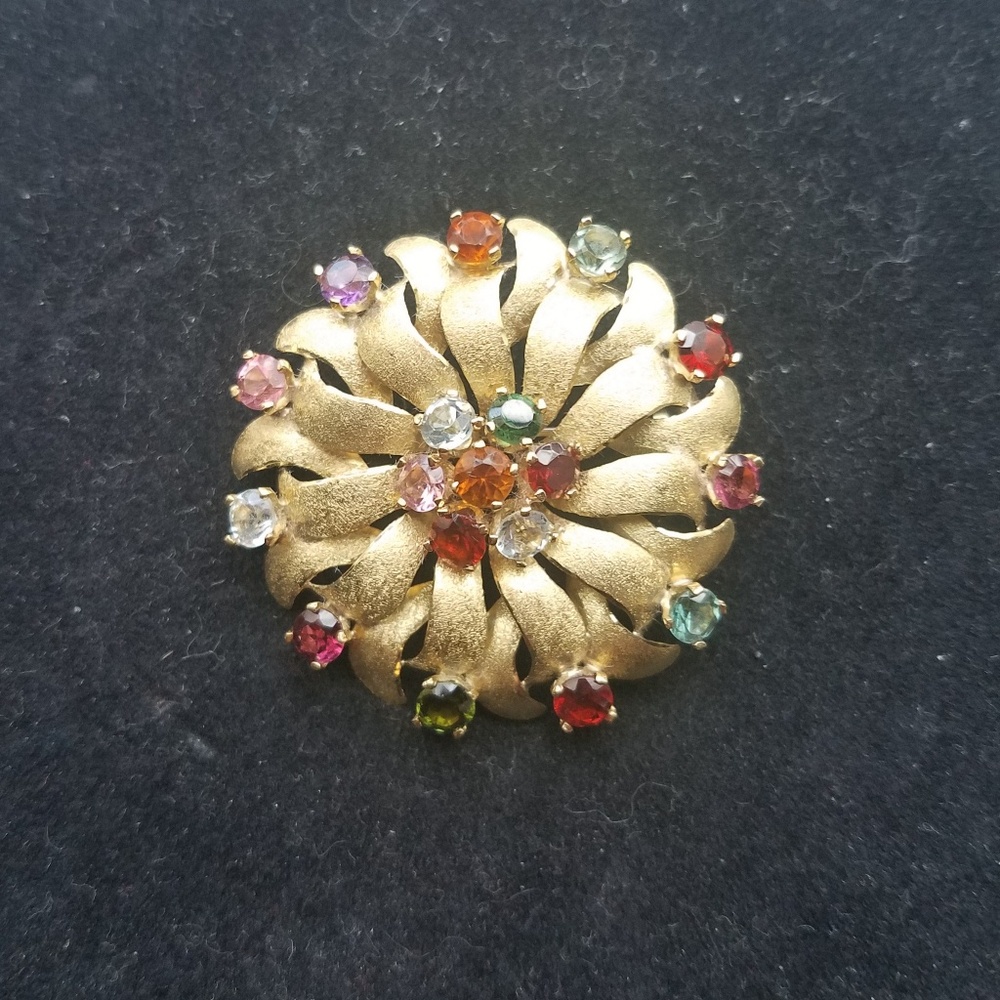 Vintage 14k Gold Round Multi-colored Gem. Brooch